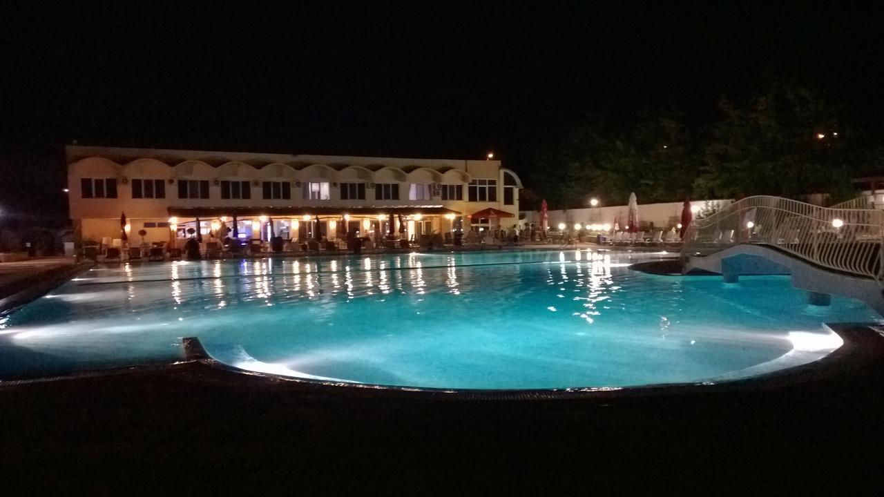 Hotel Mimoza Razgrad Kültér fotó