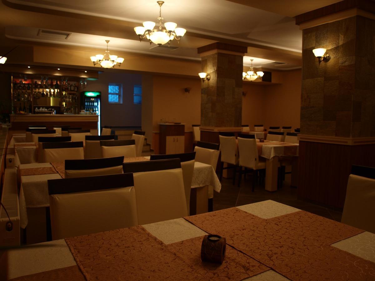 Hotel Mimoza Razgrad Kültér fotó
