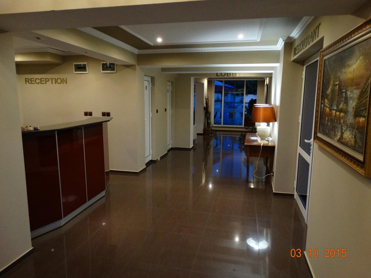 Hotel Mimoza Razgrad Kültér fotó