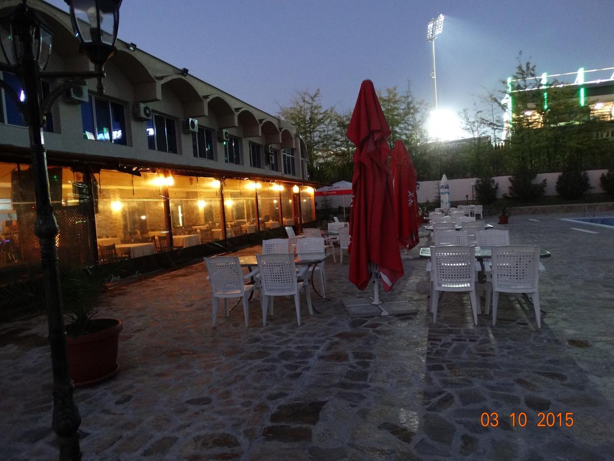 Hotel Mimoza Razgrad Kültér fotó